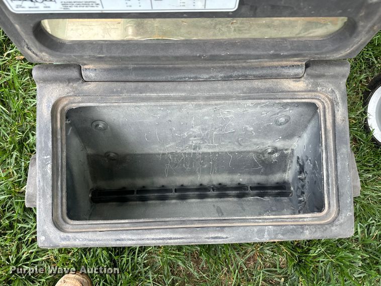 image for item EK1387 Lawn equipment