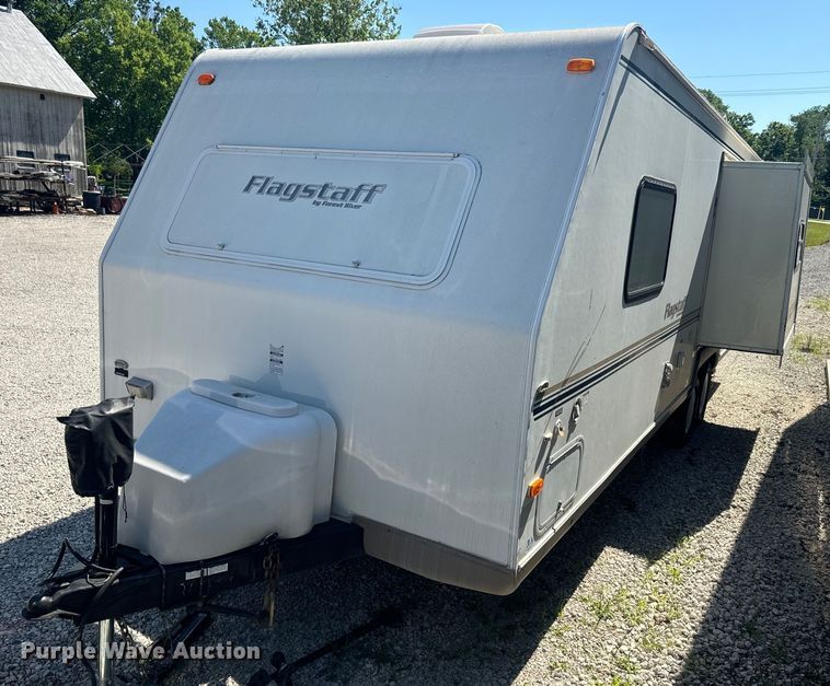 image for item EK1439 2003 Forest River  Flagstaff camper