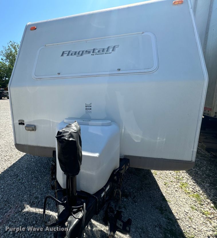 image for item EK1439 2003 Forest River  Flagstaff camper