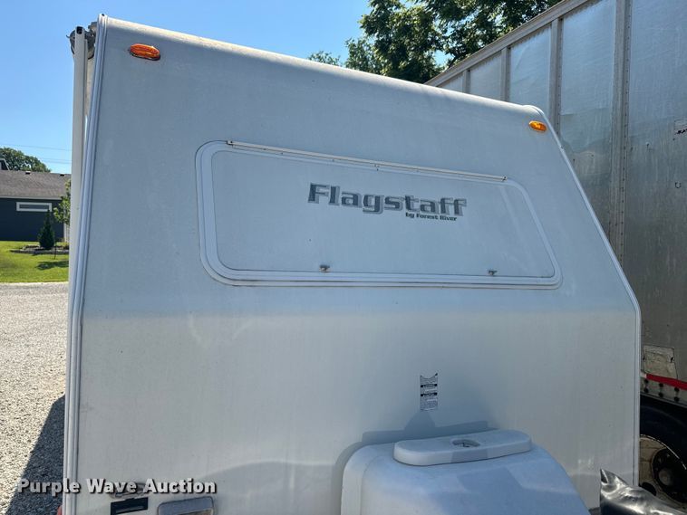 image for item EK1439 2003 Forest River  Flagstaff camper