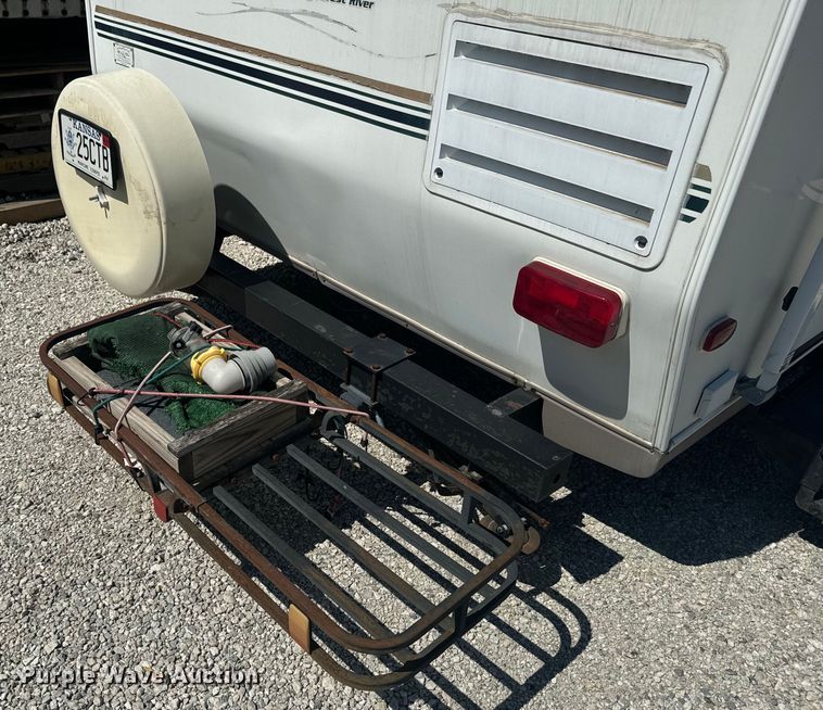 image for item EK1439 2003 Forest River  Flagstaff camper