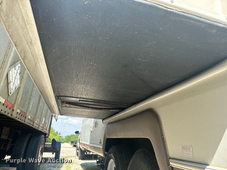 image for item EK1439 2003 Forest River  Flagstaff camper