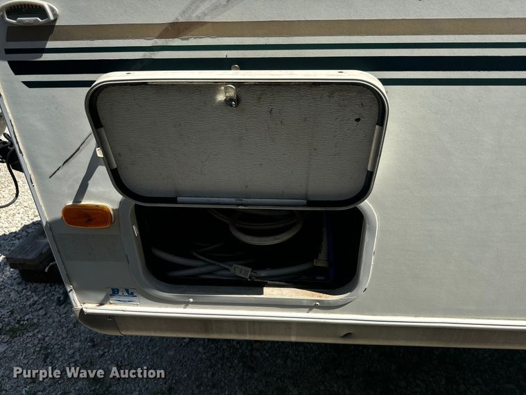 image for item EK1439 2003 Forest River  Flagstaff camper