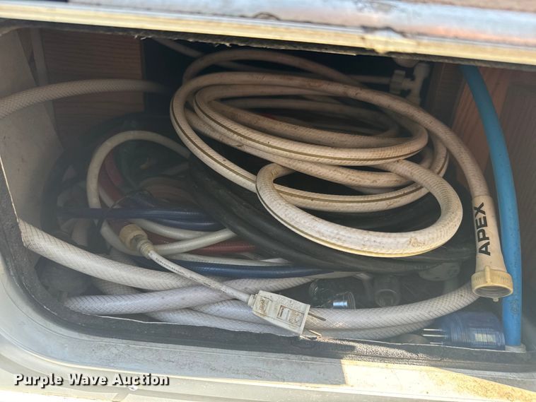 image for item EK1439 2003 Forest River  Flagstaff camper