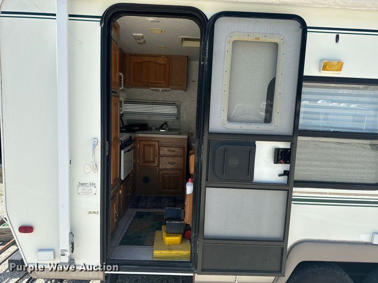 image for item EK1439 2003 Forest River  Flagstaff camper