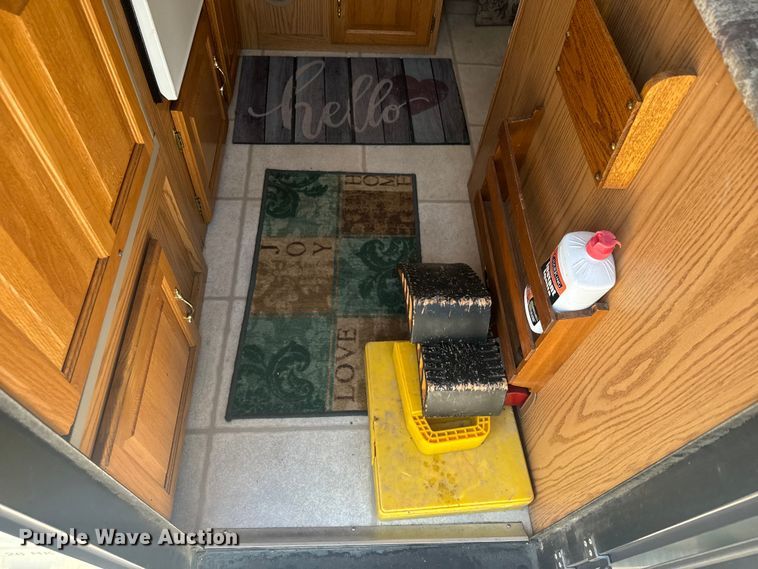 image for item EK1439 2003 Forest River  Flagstaff camper