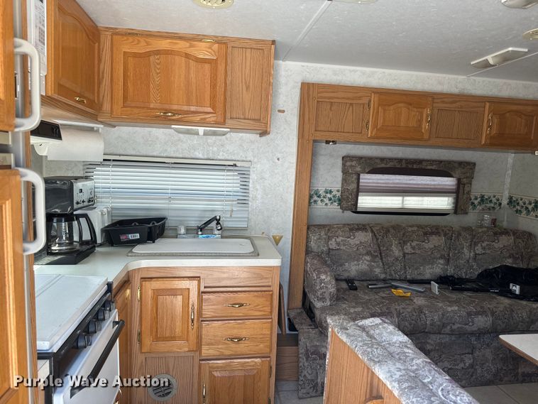 image for item EK1439 2003 Forest River  Flagstaff camper