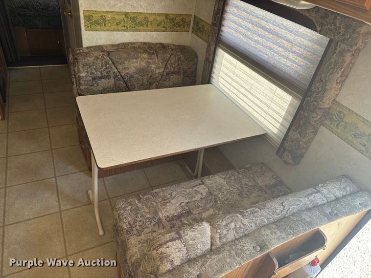 image for item EK1439 2003 Forest River  Flagstaff camper