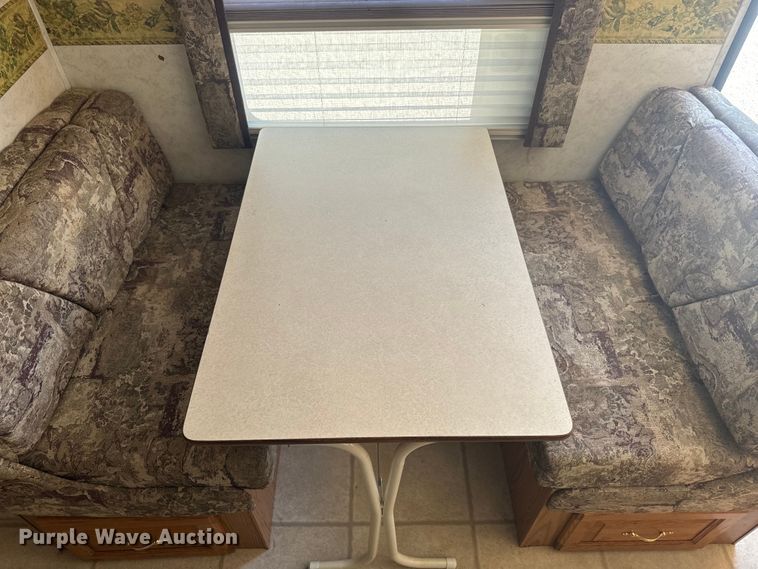 image for item EK1439 2003 Forest River  Flagstaff camper