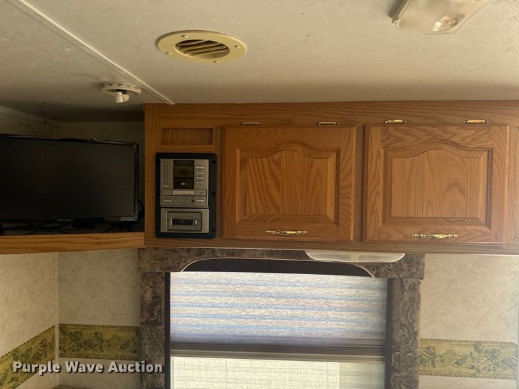 image for item EK1439 2003 Forest River  Flagstaff camper