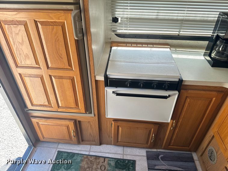 image for item EK1439 2003 Forest River  Flagstaff camper