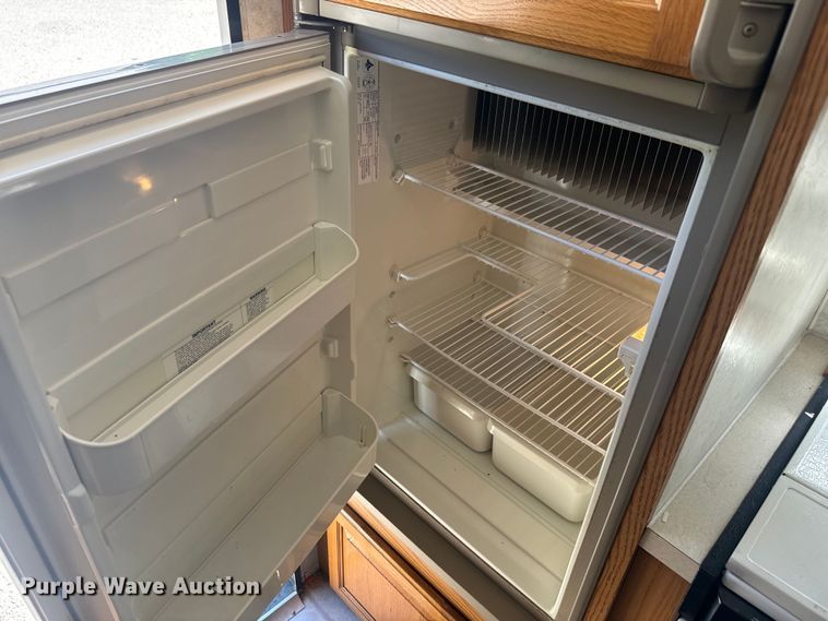 image for item EK1439 2003 Forest River  Flagstaff camper