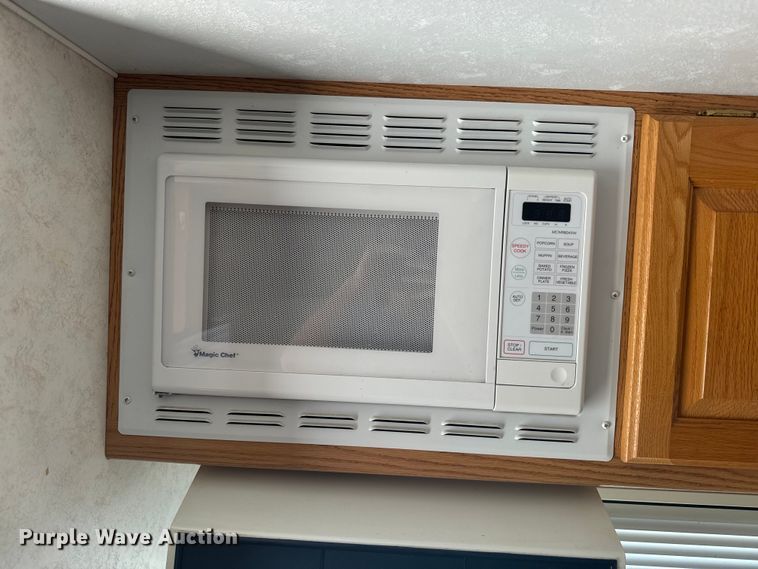 image for item EK1439 2003 Forest River  Flagstaff camper