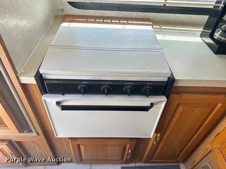 image for item EK1439 2003 Forest River  Flagstaff camper