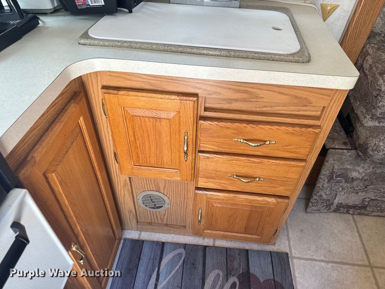 image for item EK1439 2003 Forest River  Flagstaff camper