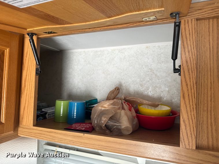 image for item EK1439 2003 Forest River  Flagstaff camper