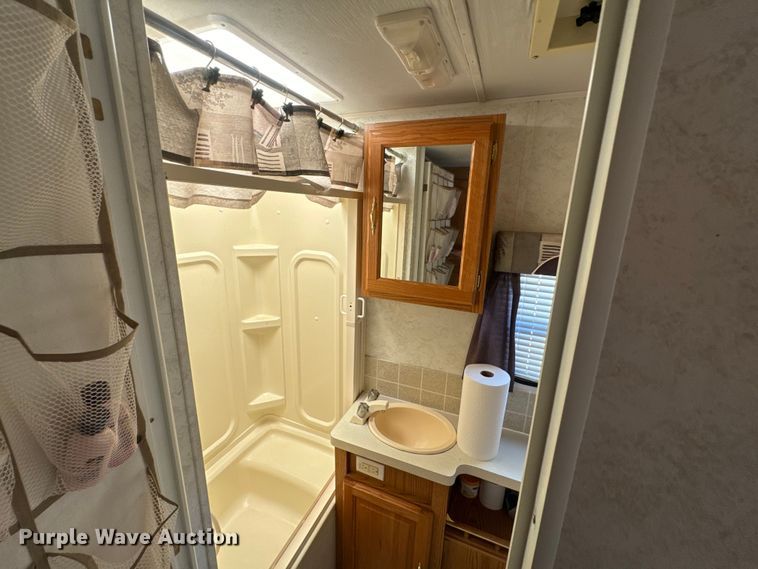 image for item EK1439 2003 Forest River  Flagstaff camper