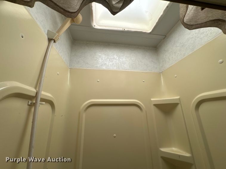 image for item EK1439 2003 Forest River  Flagstaff camper