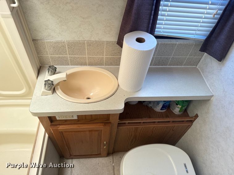 image for item EK1439 2003 Forest River  Flagstaff camper