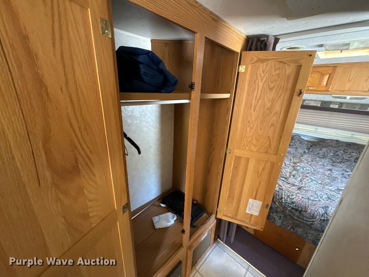 image for item EK1439 2003 Forest River  Flagstaff camper