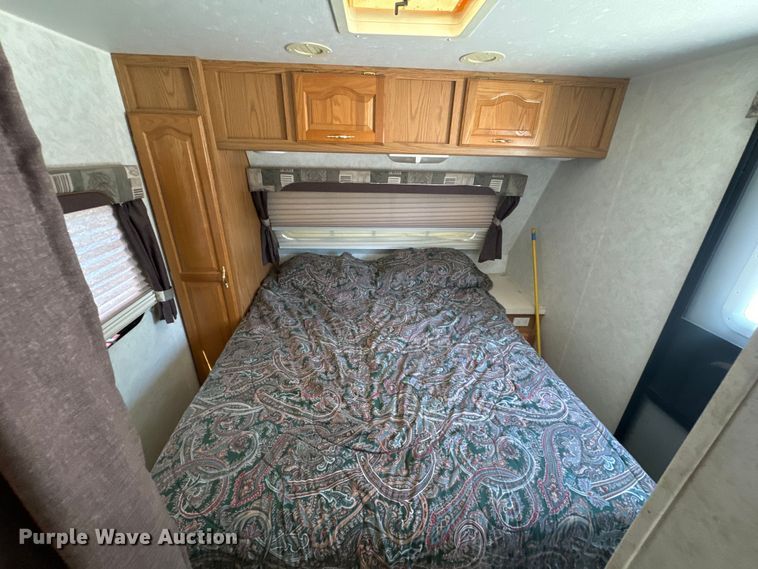 image for item EK1439 2003 Forest River  Flagstaff camper