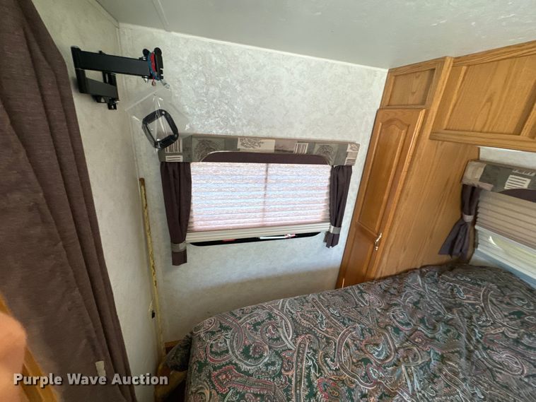 image for item EK1439 2003 Forest River  Flagstaff camper