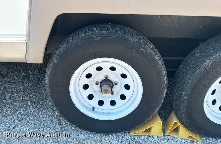 image for item EK1439 2003 Forest River  Flagstaff camper