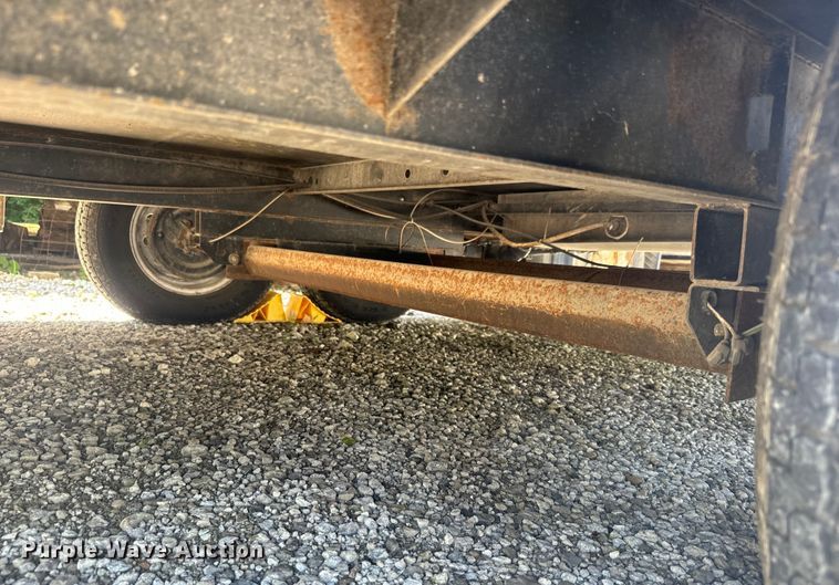 image for item EK1439 2003 Forest River  Flagstaff camper