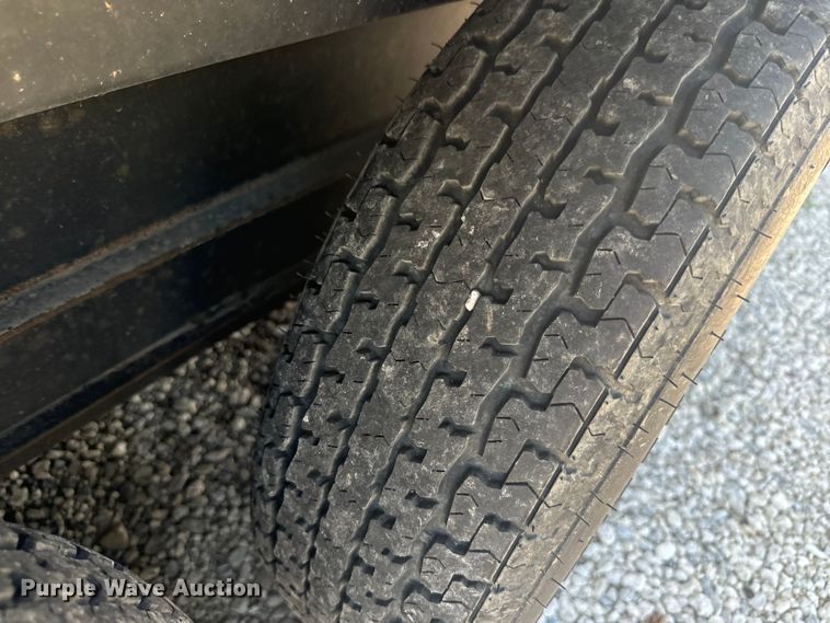 image for item EK1439 2003 Forest River  Flagstaff camper