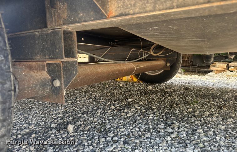 image for item EK1439 2003 Forest River  Flagstaff camper