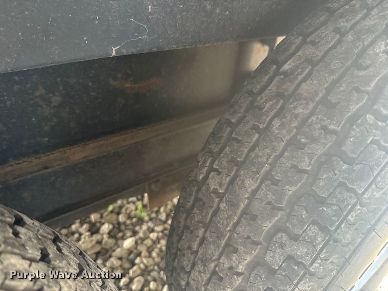 image for item EK1439 2003 Forest River  Flagstaff camper