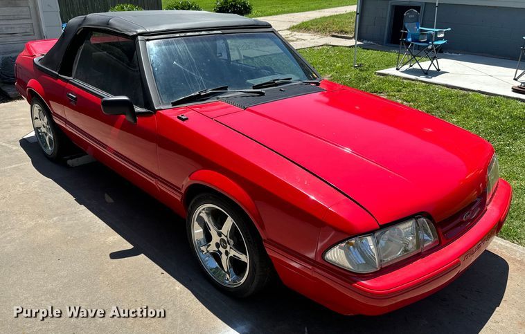 image for item EK1443 1993 Ford Mustang convertible
