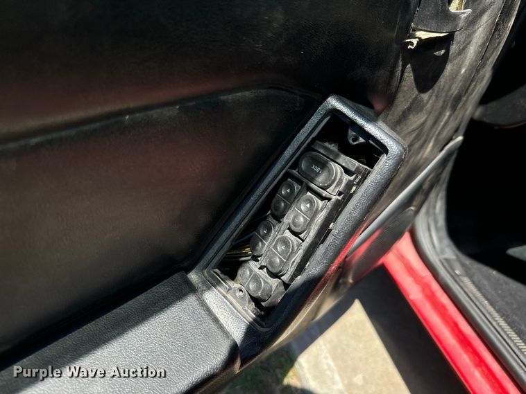 image for item EK1443 1993 Ford Mustang convertible