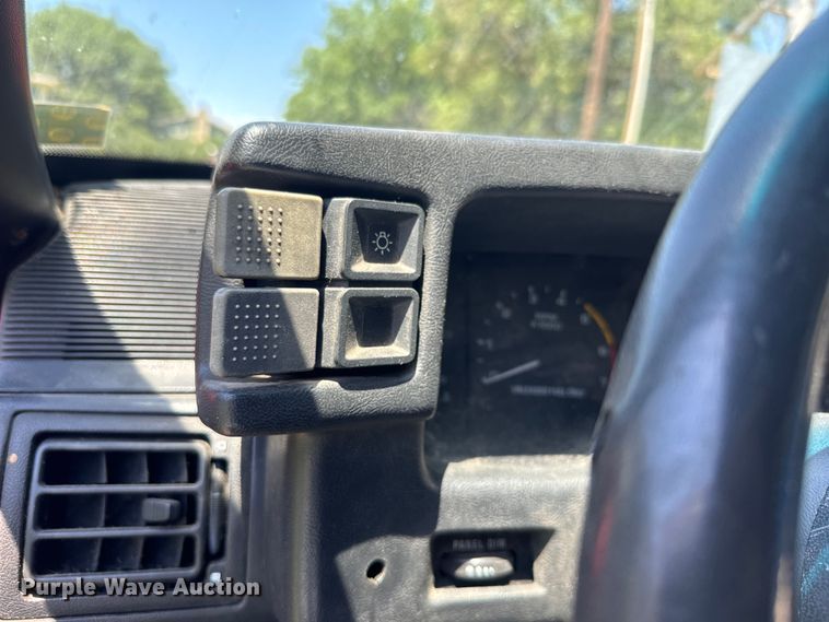 image for item EK1443 1993 Ford Mustang convertible