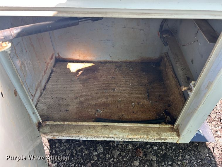 image for item EK4696 Reading utility bed 