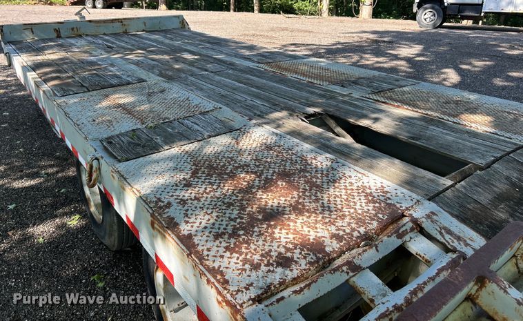 image for item EK4697 1986 Interstate Trailers 10DA equipment trailer