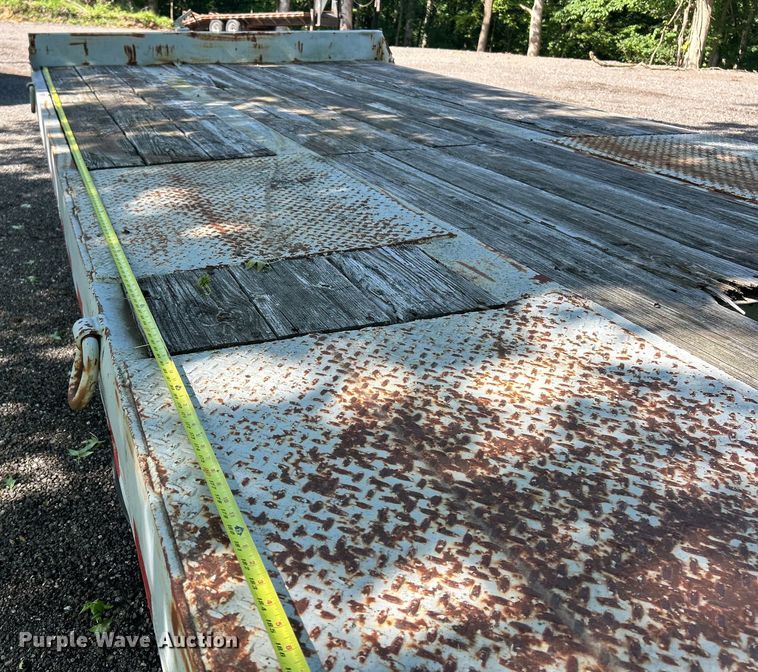 image for item EK4697 1986 Interstate Trailers 10DA equipment trailer