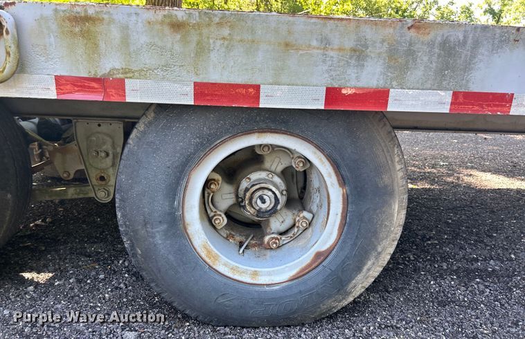 image for item EK4697 1986 Interstate Trailers 10DA equipment trailer