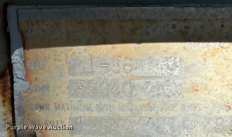 image for item EK4697 1986 Interstate Trailers 10DA equipment trailer