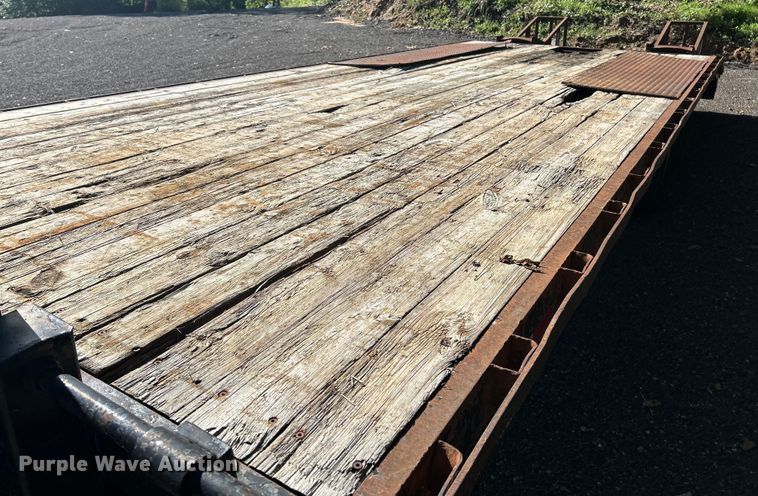 image for item EK4698 2002 Big Bubba equipment trailer