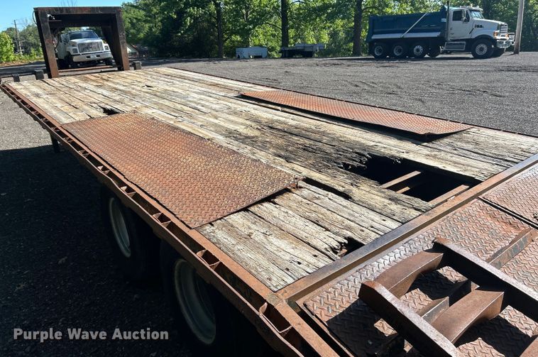 image for item EK4698 2002 Big Bubba equipment trailer