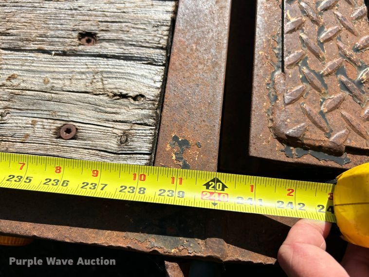 image for item EK4698 2002 Big Bubba equipment trailer