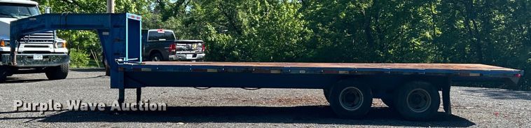 image for item EK4699 2004 Tri-Star Trailers tilt deck equipment trailer