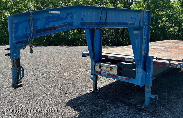 image for item EK4699 2004 Tri-Star Trailers tilt deck equipment trailer