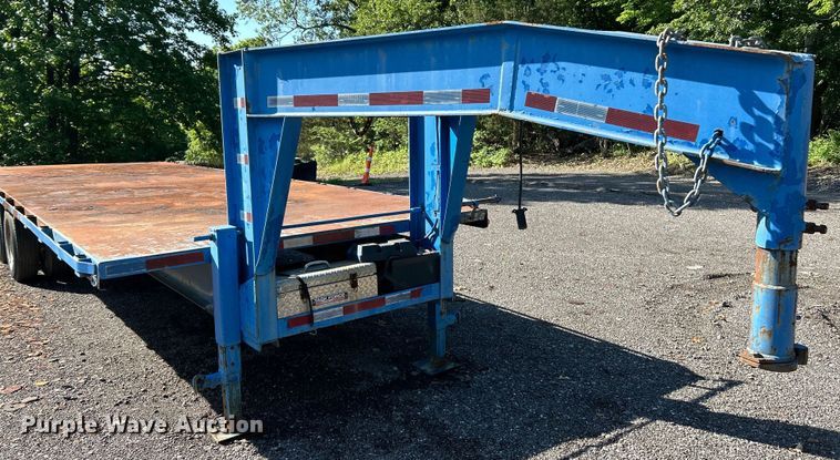 image for item EK4699 2004 Tri-Star Trailers tilt deck equipment trailer