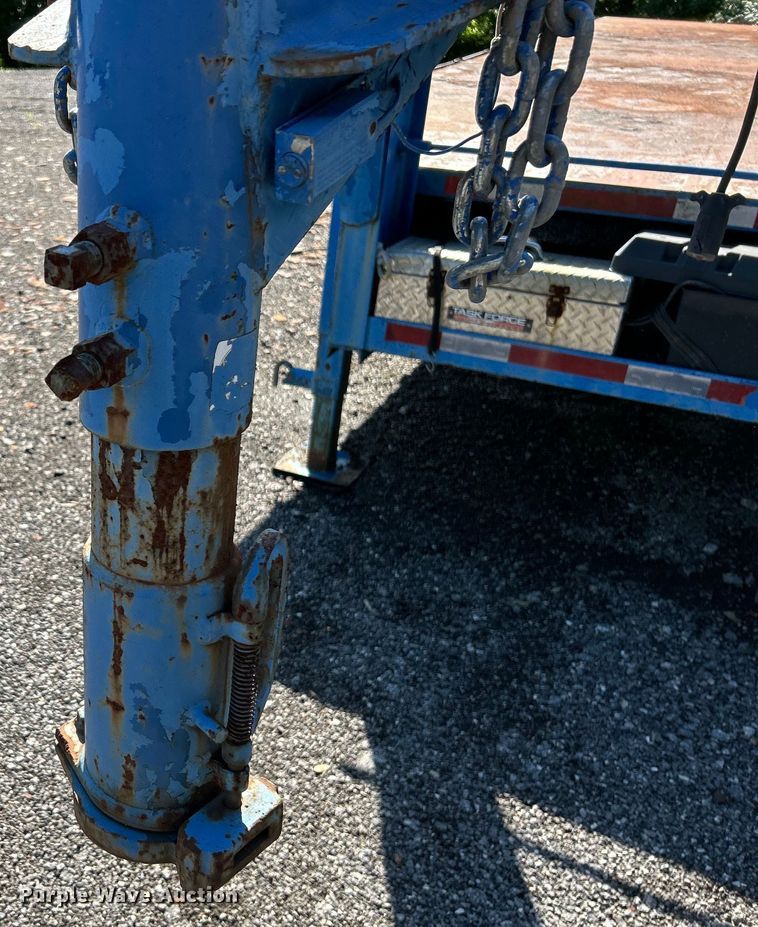 image for item EK4699 2004 Tri-Star Trailers tilt deck equipment trailer