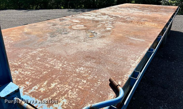 image for item EK4699 2004 Tri-Star Trailers tilt deck equipment trailer