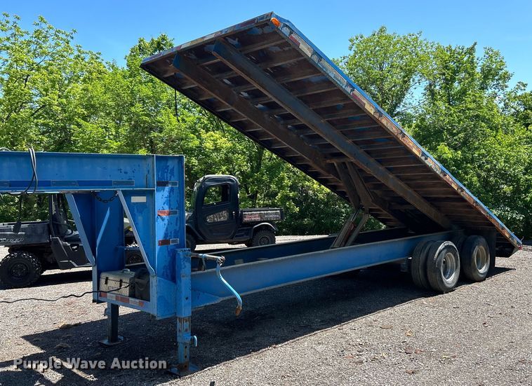 image for item EK4699 2004 Tri-Star Trailers tilt deck equipment trailer