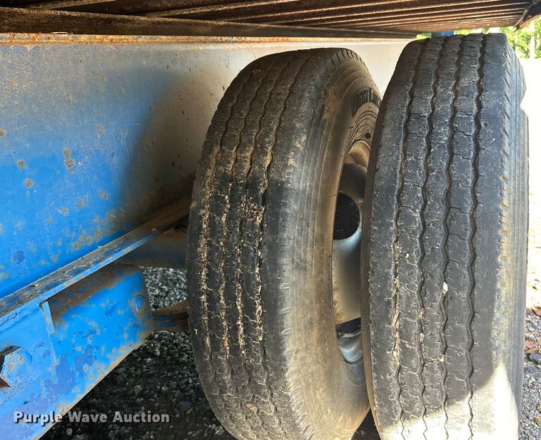 image for item EK4699 2004 Tri-Star Trailers tilt deck equipment trailer