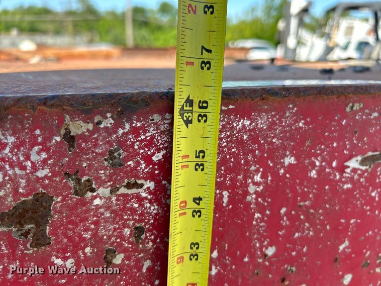 image for item EK4701 (3) fuel tanks